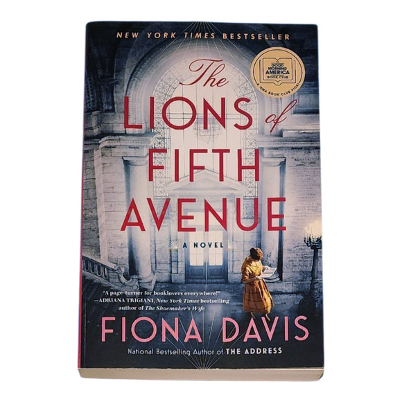 The Lions of Fifth Avenue Fiona Davis Paperback Book Books - Picture 1 of 8